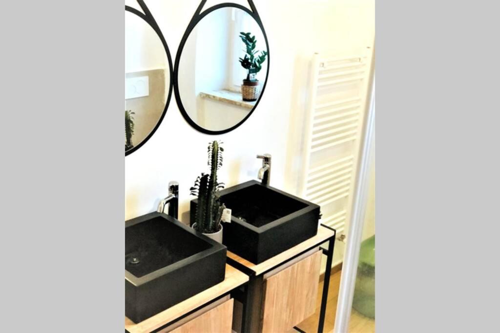 Luxus P4T Family 3 Bedroom With Pool, Tennis Court And Sauna ブリンディジ エクステリア 写真