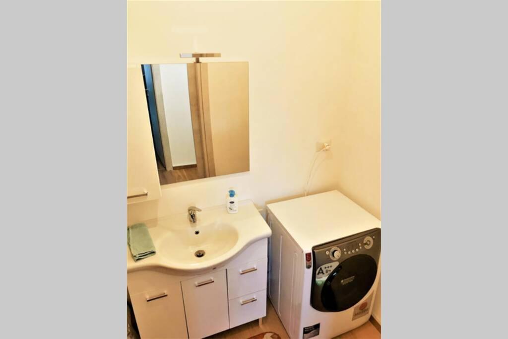 Luxus P4T Family 3 Bedroom With Pool, Tennis Court And Sauna ブリンディジ エクステリア 写真