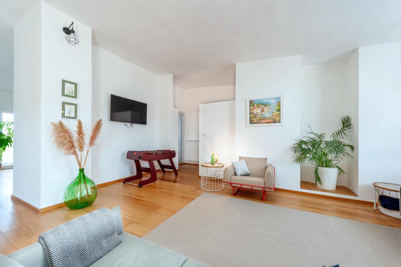 Luxus P4T Family 3 Bedroom With Pool, Tennis Court And Sauna ブリンディジ エクステリア 写真